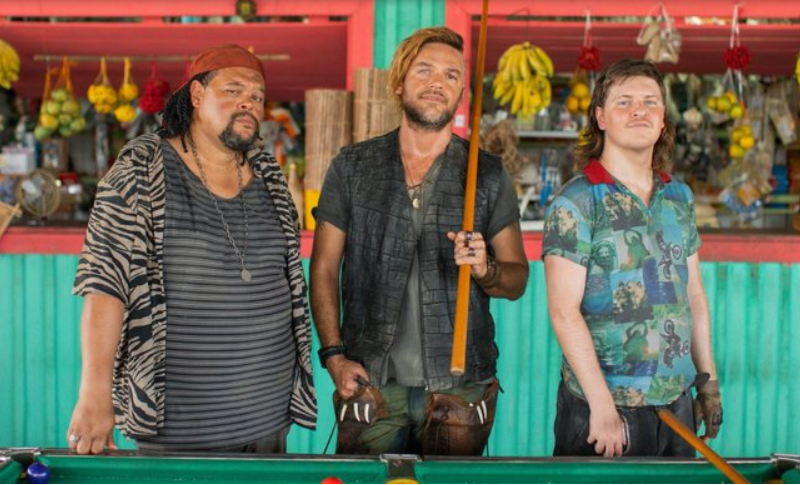 Babu Santana, Emílio Dantas e Rafael Saraiva vivem aventuras em novo filme: ‘Nunca havia feito’